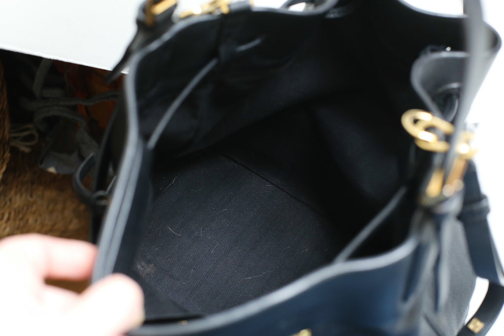 Loewe sac à main modèle balloon en cuir grainé noir