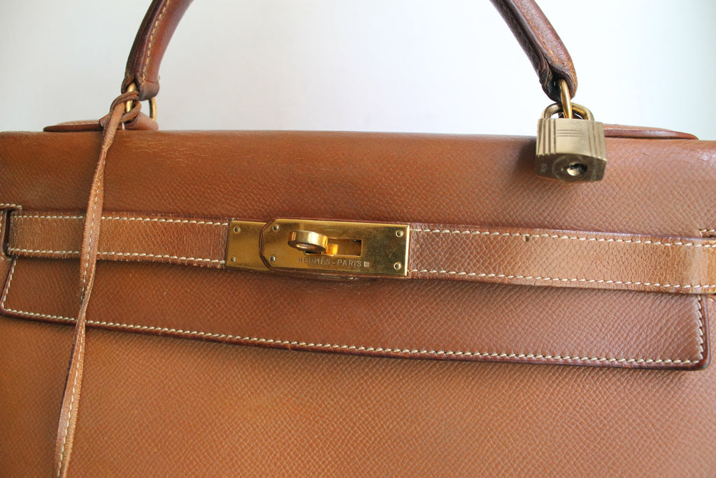 Hermès sac à main modèle Kelly Sellier 32 epsom gold