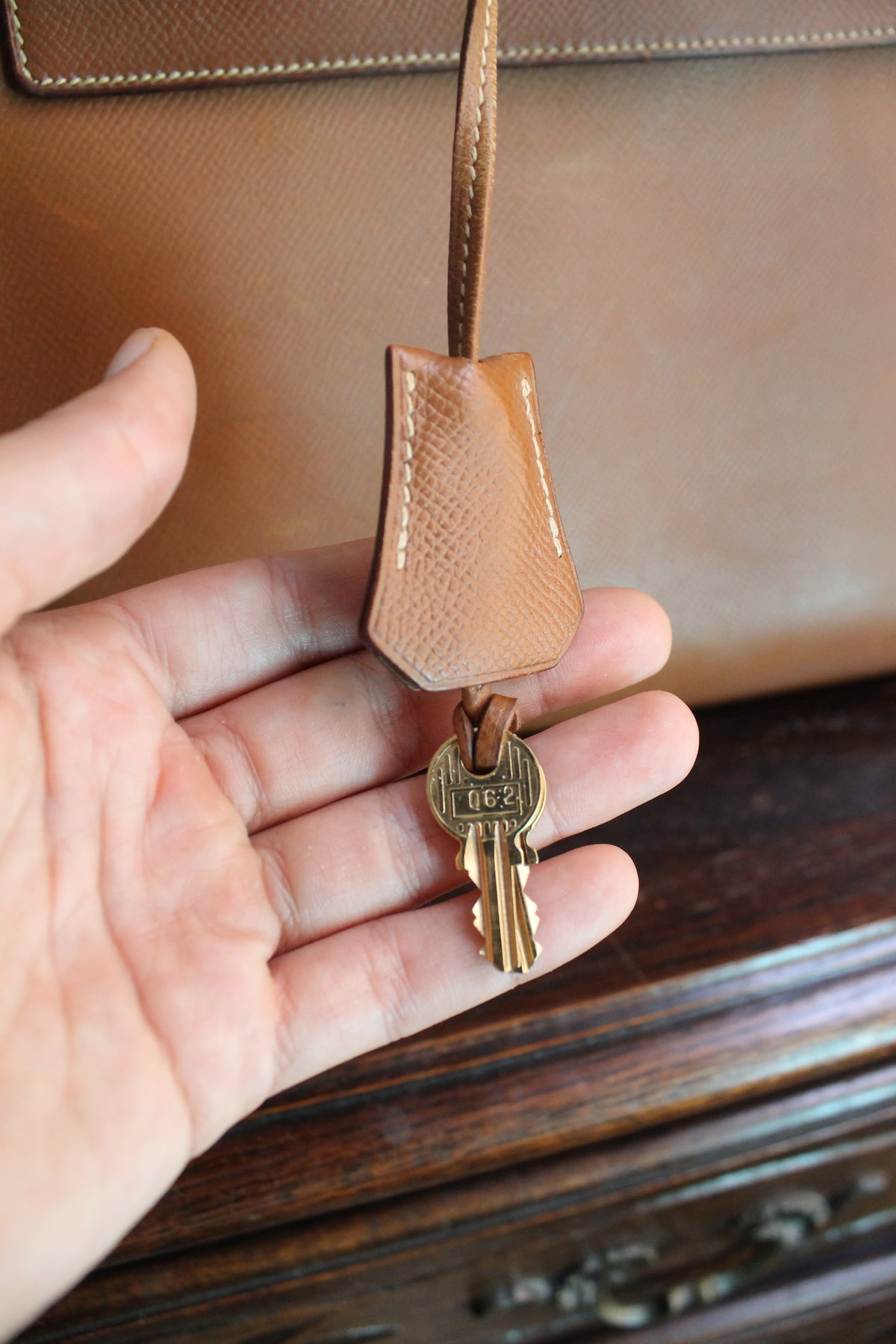Hermès sac à main modèle Kelly Sellier 32 epsom gold