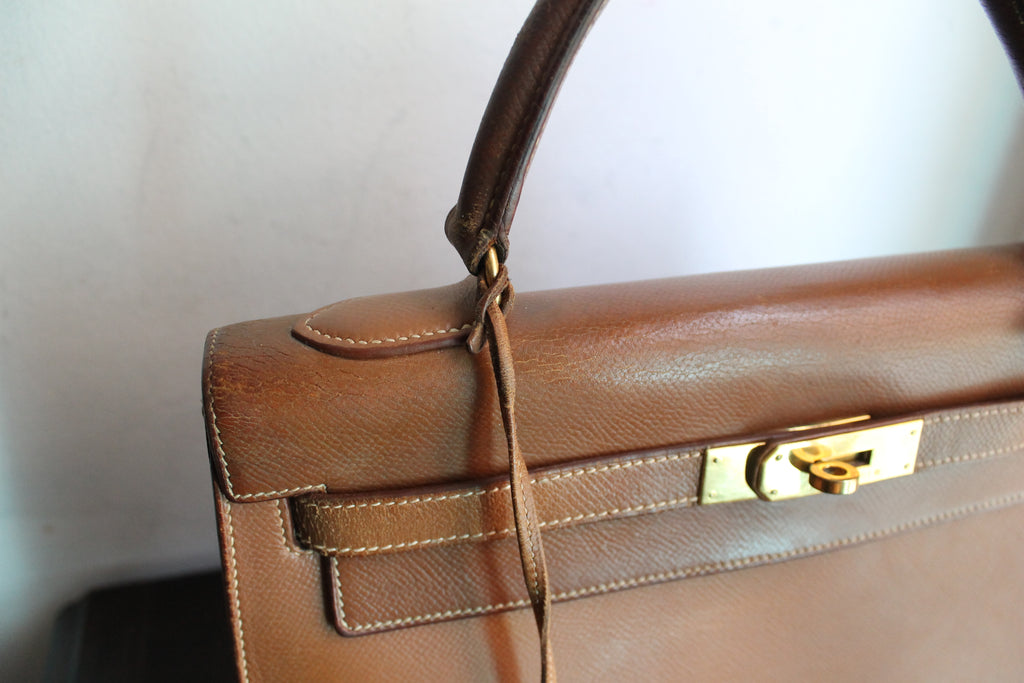 Hermès sac à main modèle Kelly Sellier 32 epsom gold