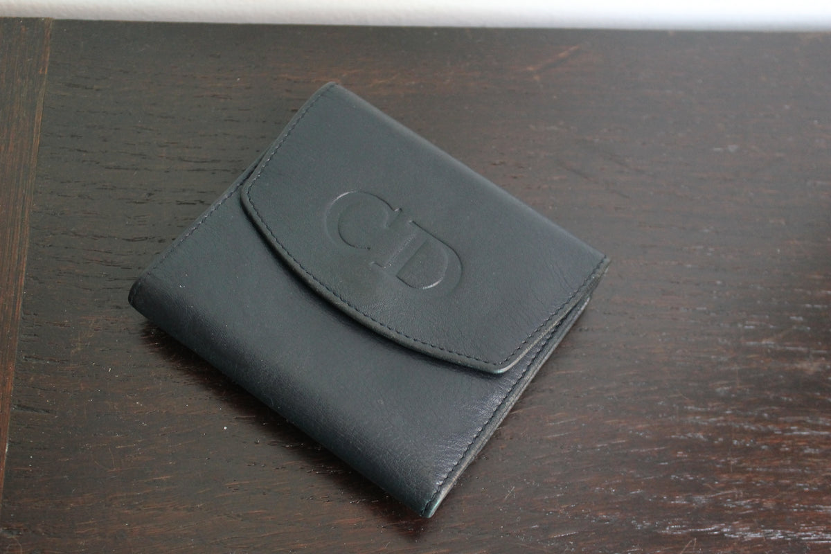 Dior portefeuille modèle 30 Montaigne en cuir bleu marine