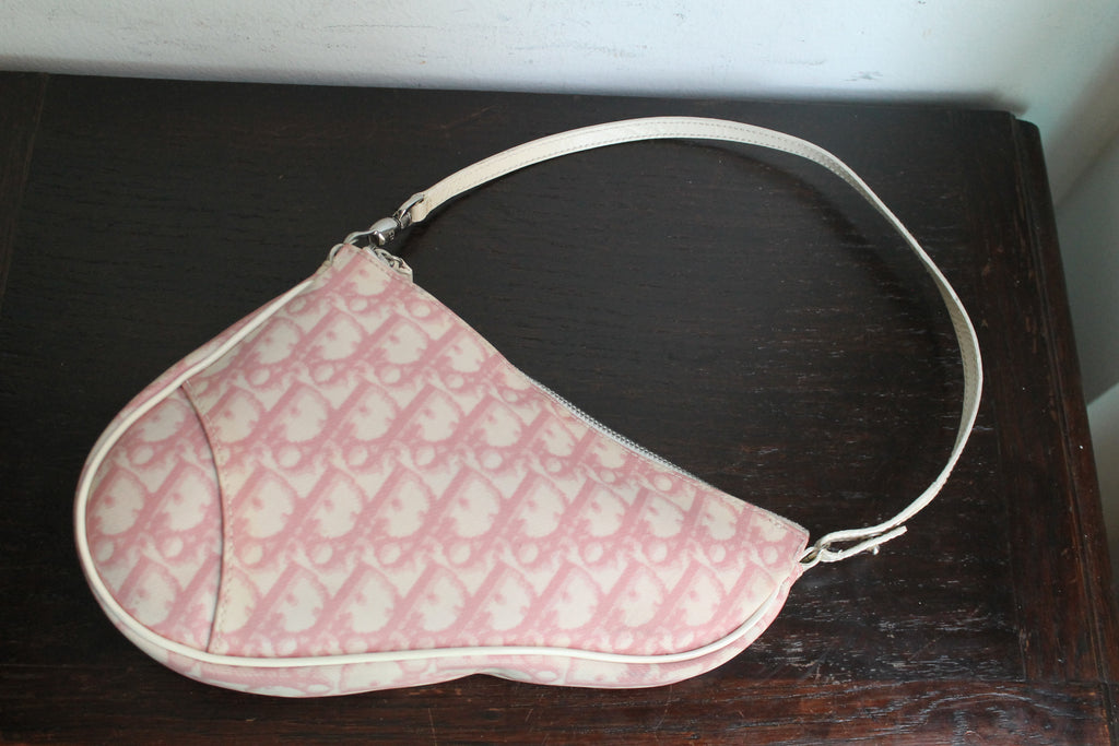 Dior sac à main modèle saddle rose en toile et cuir