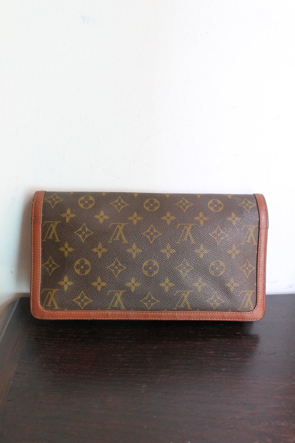 Louis Vuitton pochette modèle Florentine vintage