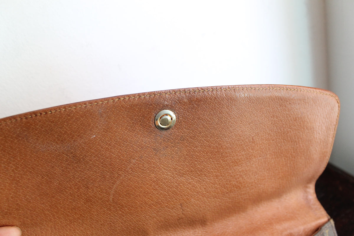 Louis Vuitton pochette modèle Florentine vintage