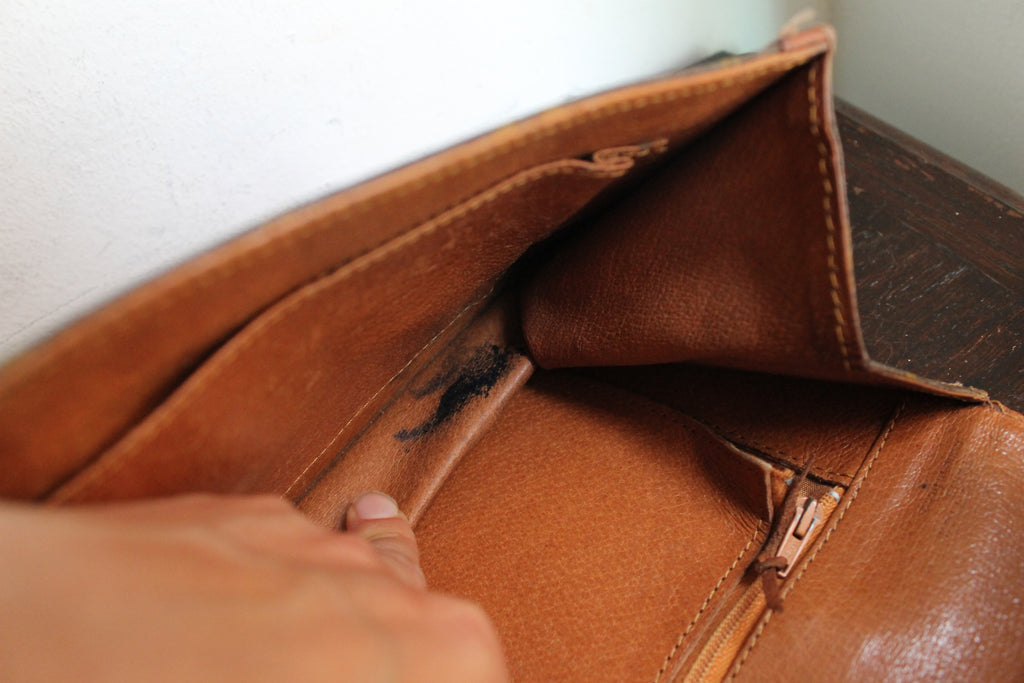 Louis Vuitton pochette modèle Florentine vintage