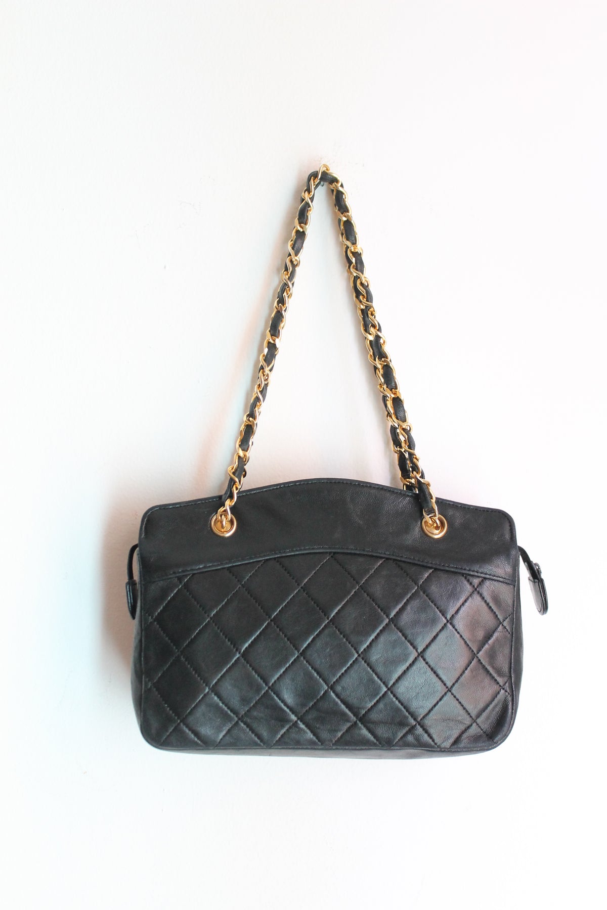 Chanel sac à main en cuir noir matelassé