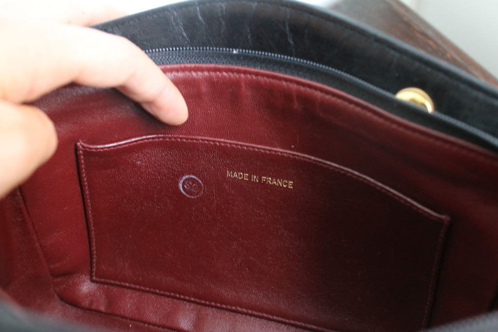 Chanel sac à main en cuir noir matelassé
