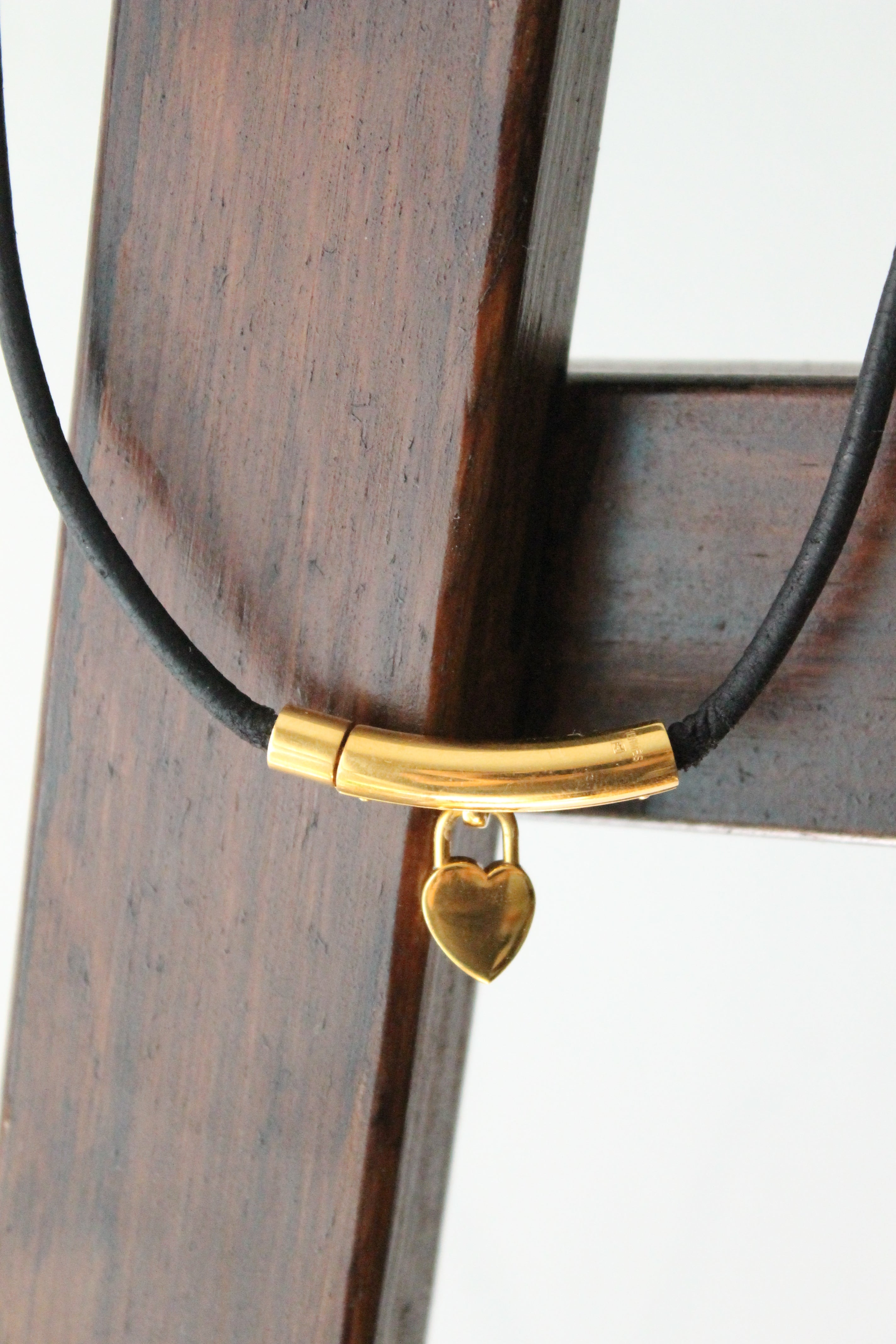 Hermès collier à breloque coeur cadenas plaqué or
