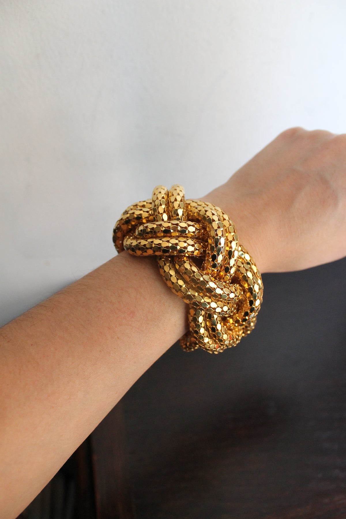 Lara Bohinc bracelet jonc tressé large en métal doré
