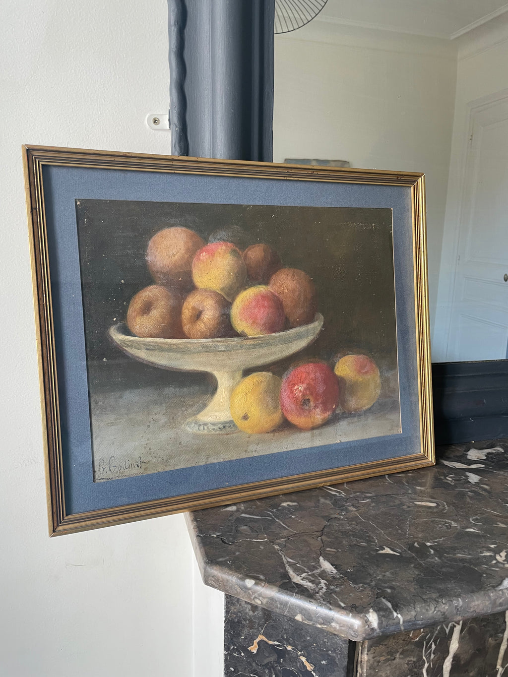 Peinture "Pommes dans une coupelle" signée G.Godinet