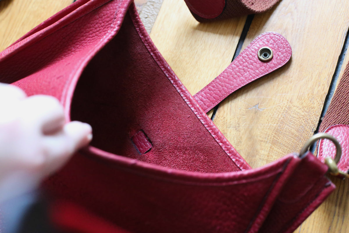 Hermès sac à main vintage modèle Evelyne cuir rouge bordeaux