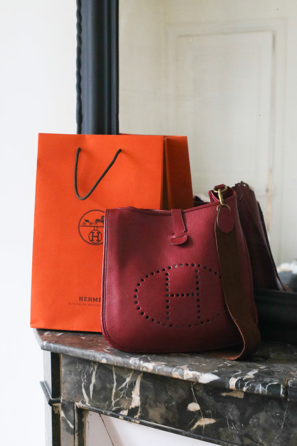Hermès sac à main vintage modèle Evelyne cuir rouge bordeaux