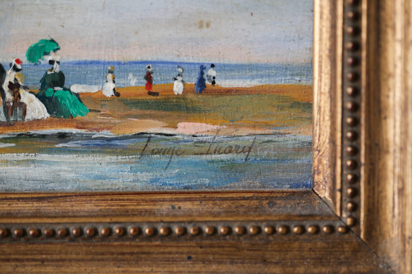 Louise Picard peinture sur bois du début du XXe siècle "Scène de plage animée"