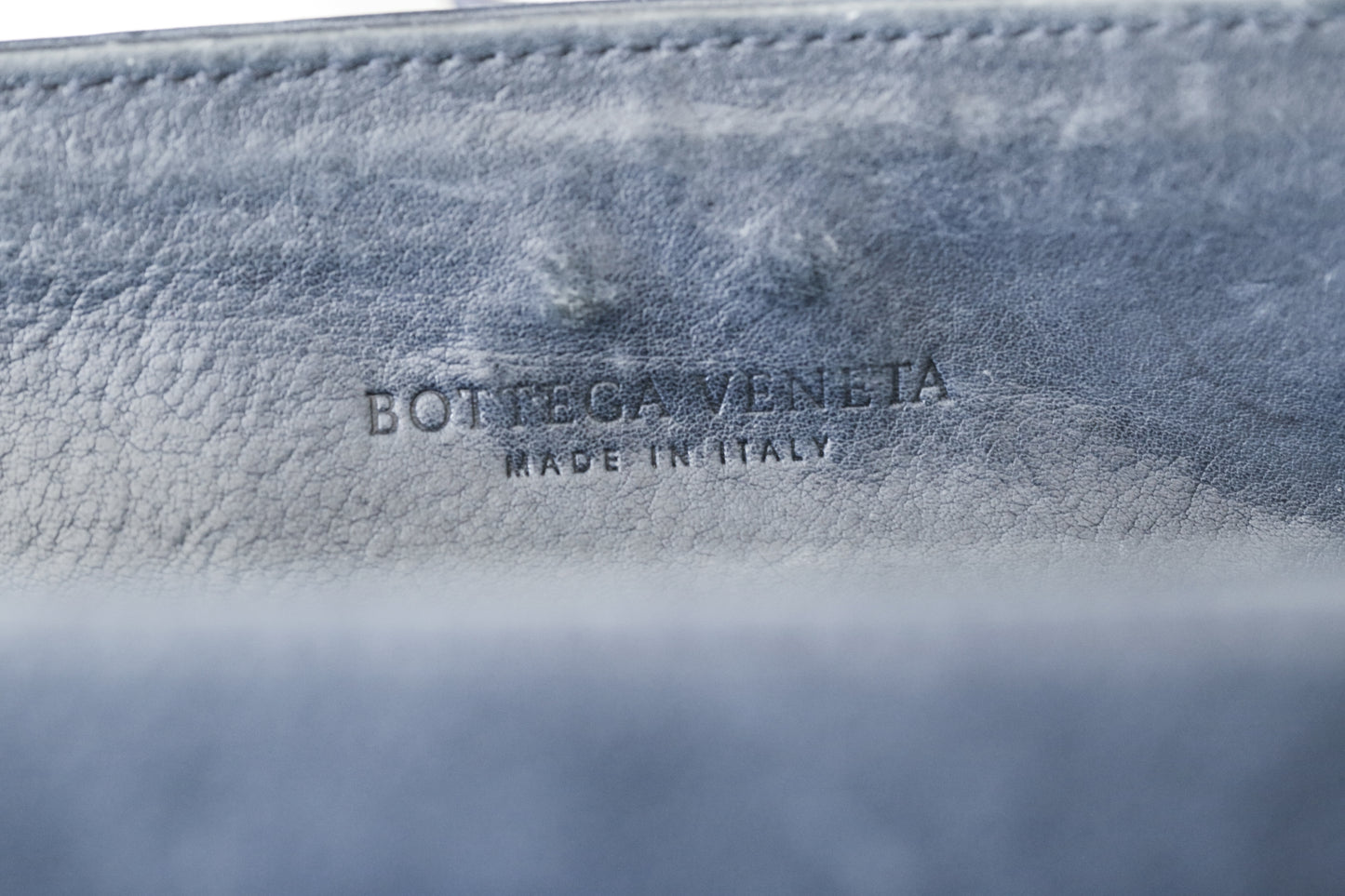 Bottega Veneta sac à main en cuir bleu marine