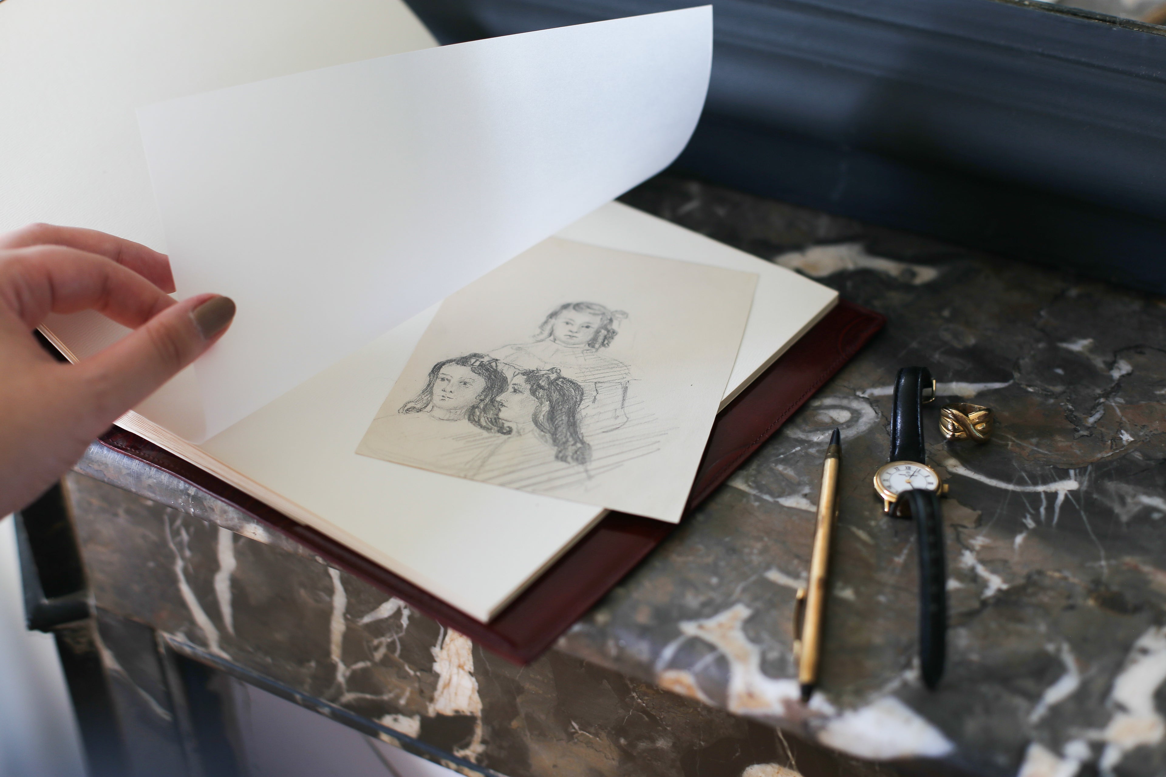 Album photo Cartier vintage en cuir bordeaux