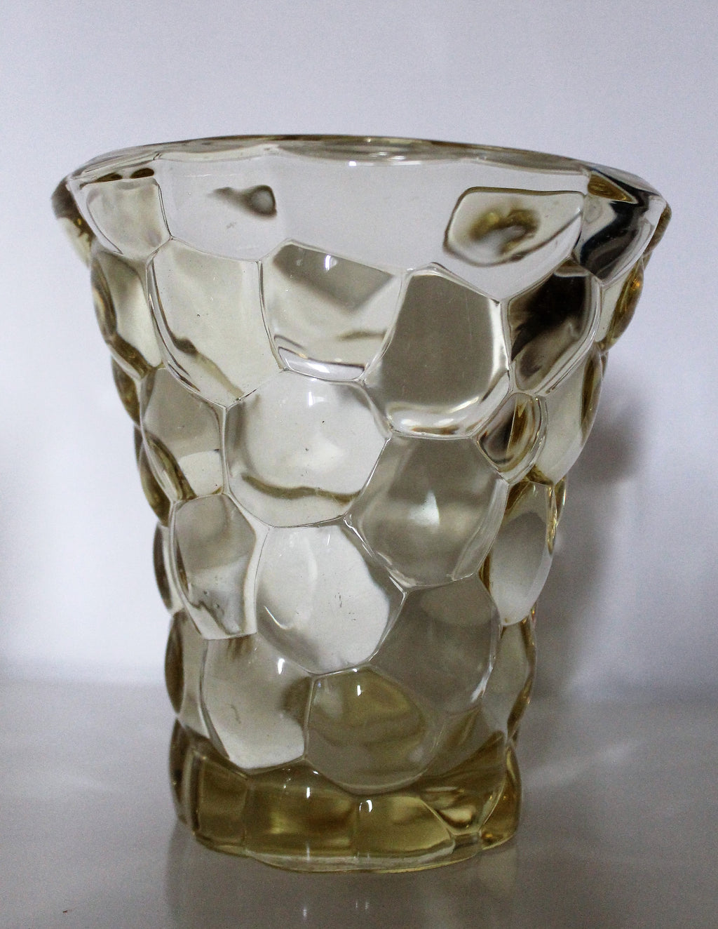 Pierre d'Avesn (1901 - 1990) pair of art deco "honeycomb" vases